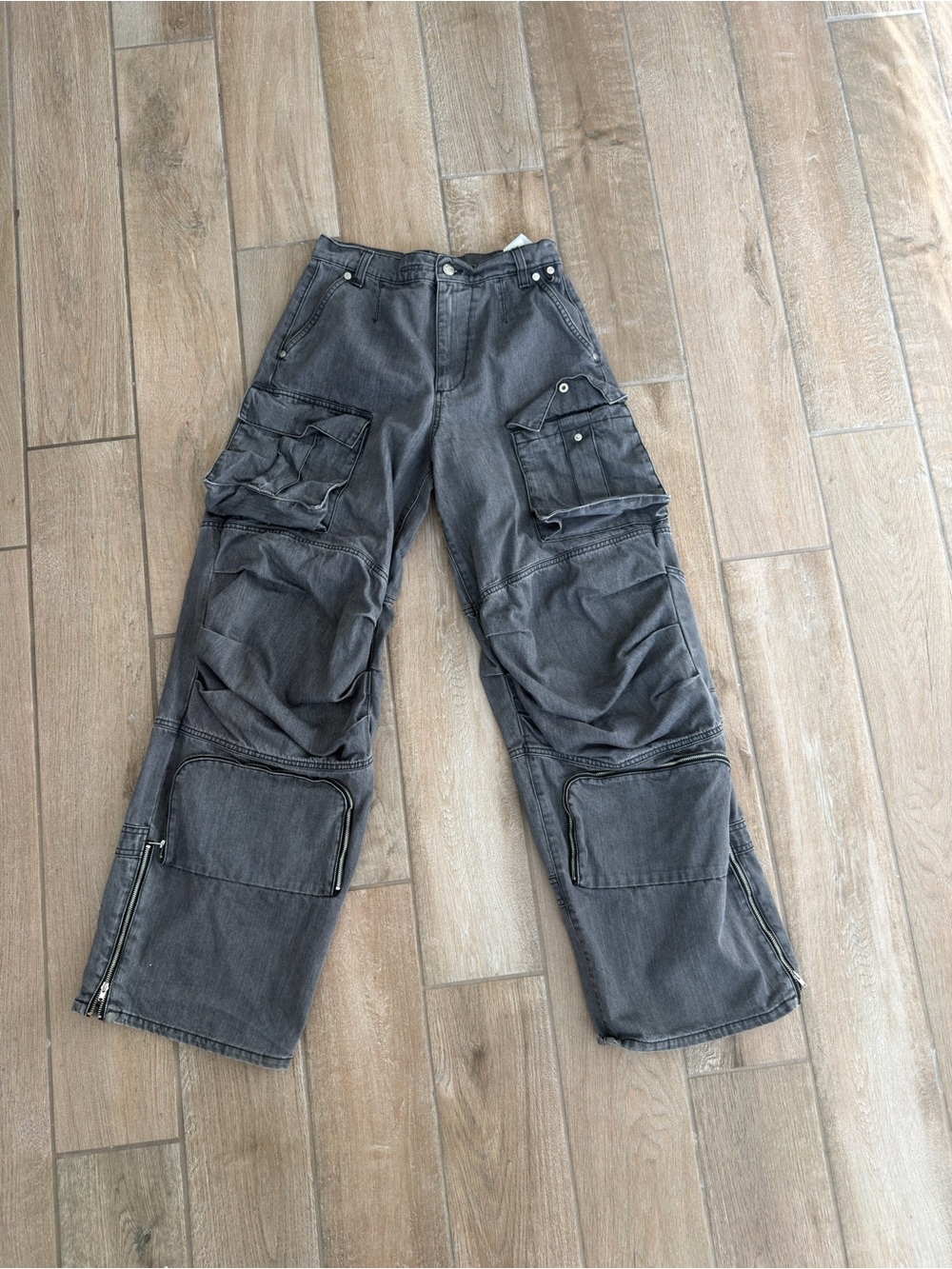 Von Dutch Gray Wide-Leg Cargo Pants with Zipper Details